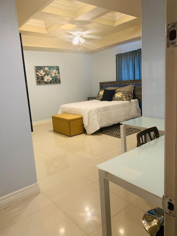 Brownsville Comfort 2 Bedroom 1 Bath , Spacious Kitchen And Outdoor Home מראה חיצוני תמונה