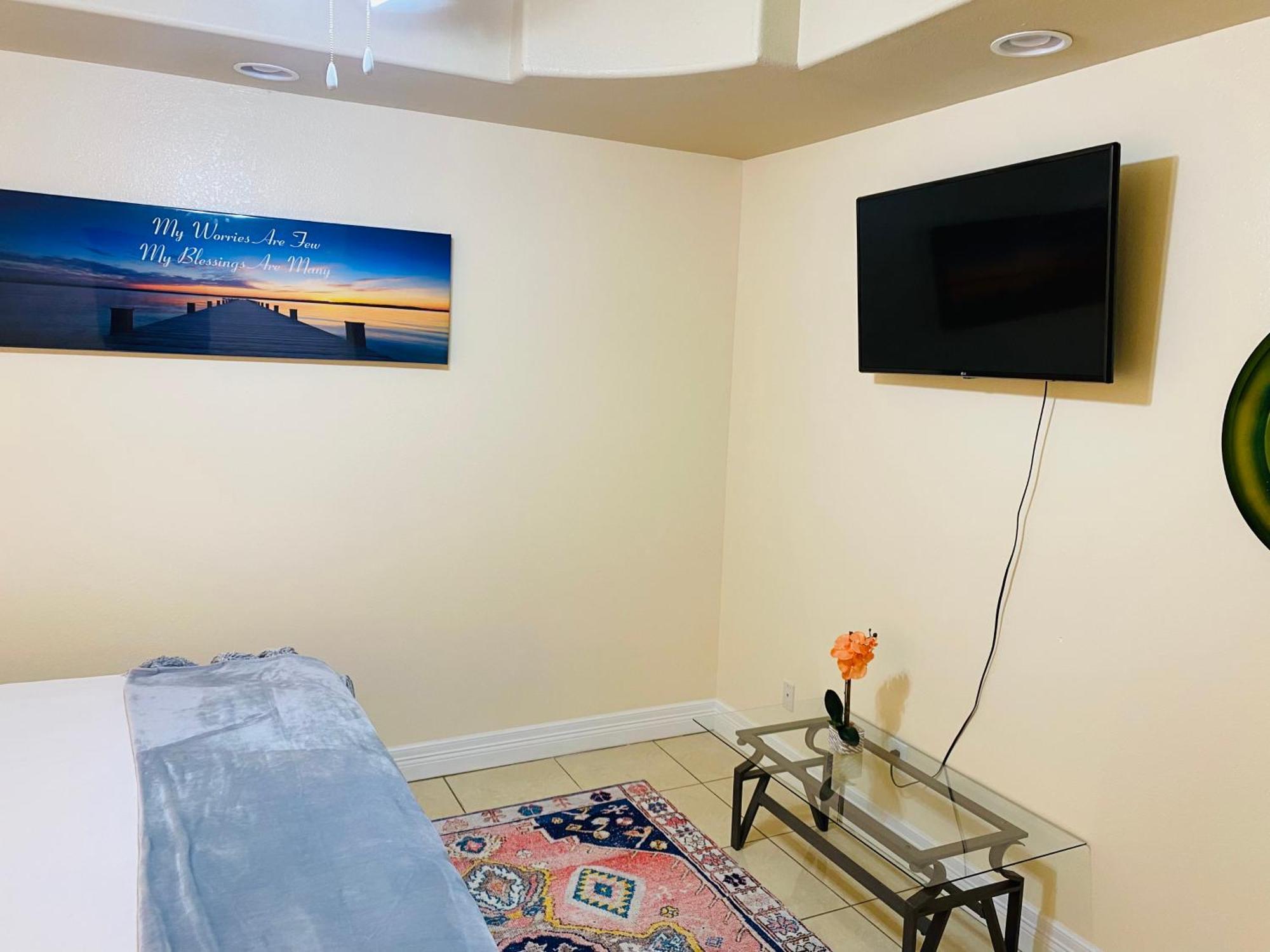 Brownsville Comfort 2 Bedroom 1 Bath , Spacious Kitchen And Outdoor Home מראה חיצוני תמונה