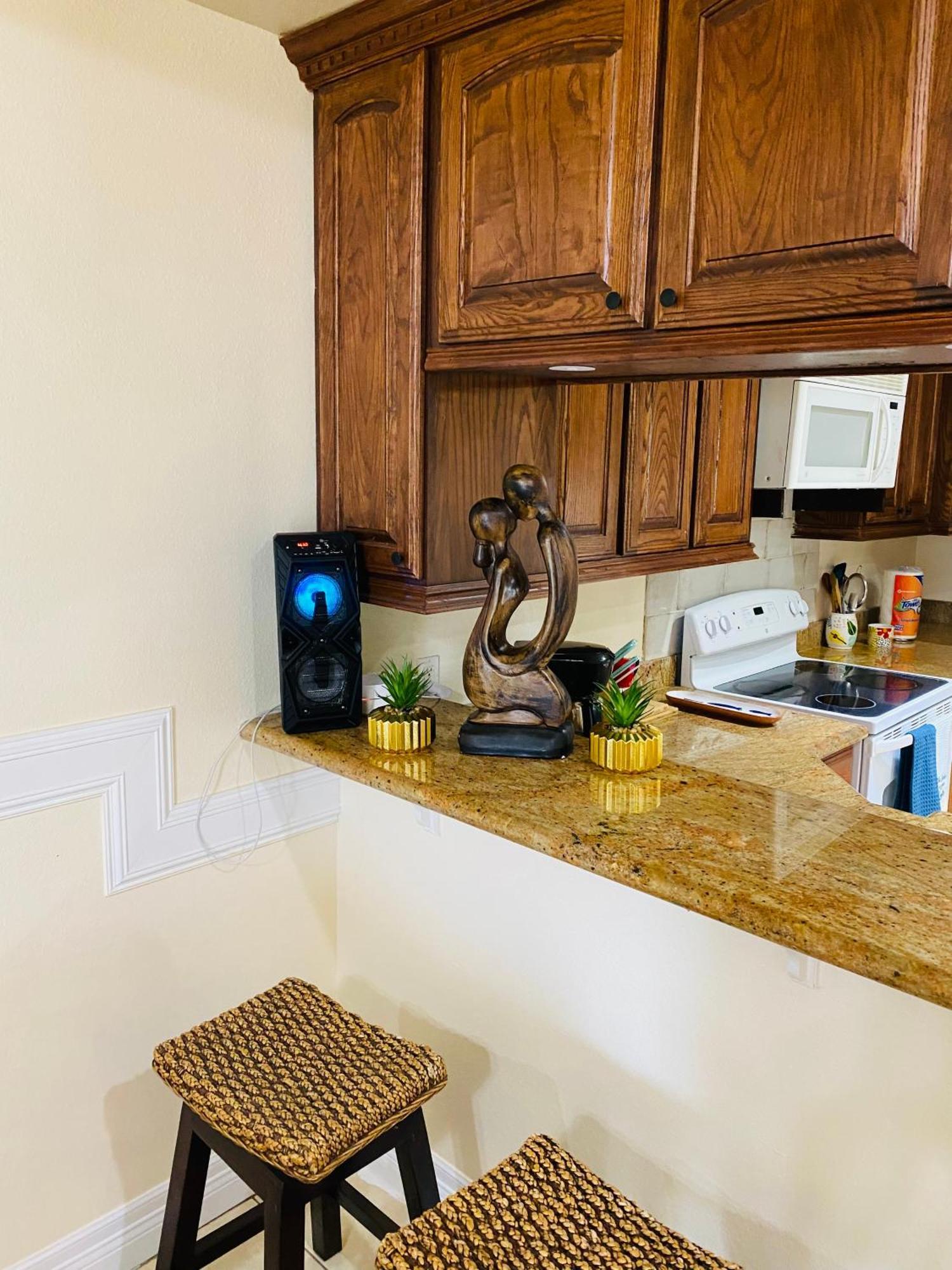 Brownsville Comfort 2 Bedroom 1 Bath , Spacious Kitchen And Outdoor Home מראה חיצוני תמונה